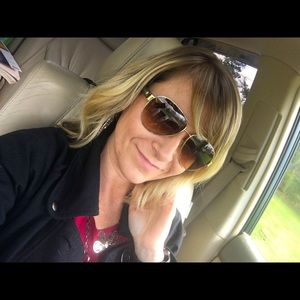 Meet your Posher, Rebecca